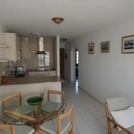 El Caleton Garden Apartment *